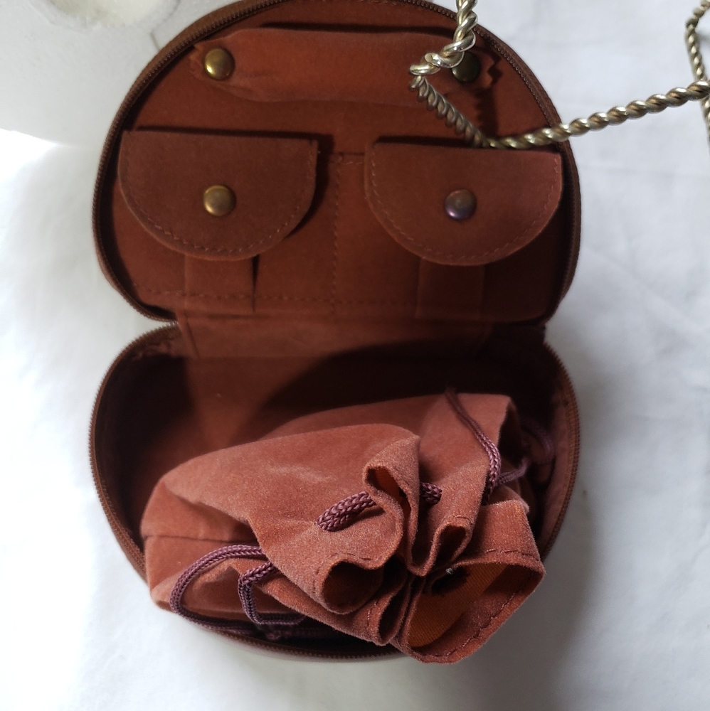 C8,029 Jewelry Travel Box